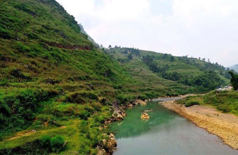 Explore and appreciate the stark, rugged beauty of the Bat Dai Son region.